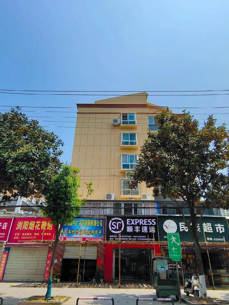 陆川顺丰快递电话号码