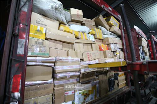 国通快递福州分拨中心