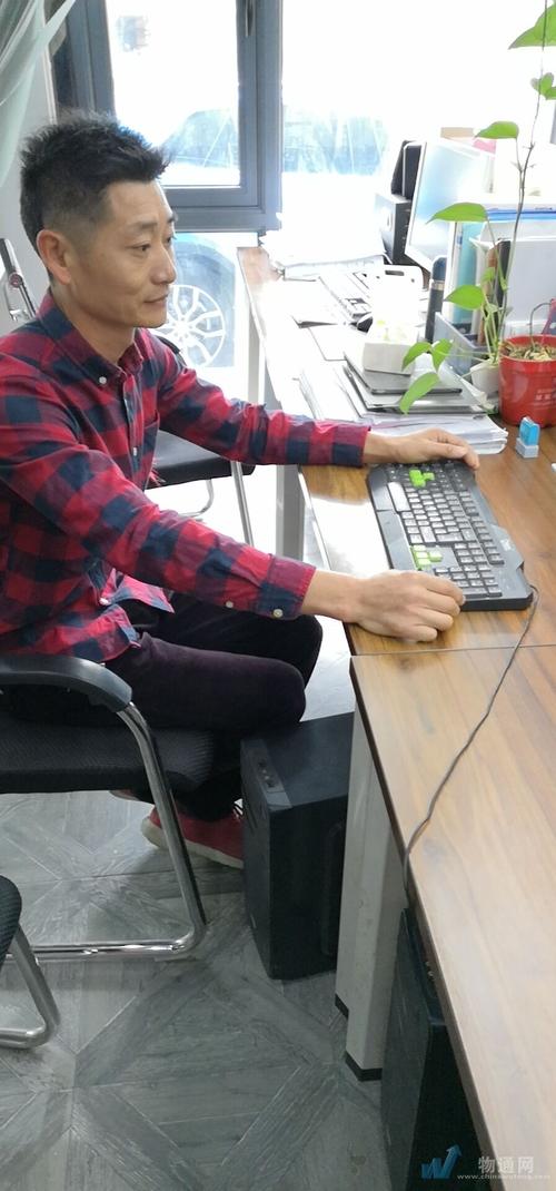 常熟邮政速递物流陆晖