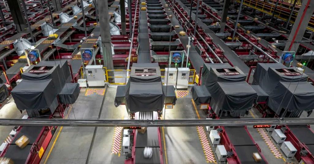 韵达快递武汉分拨中心