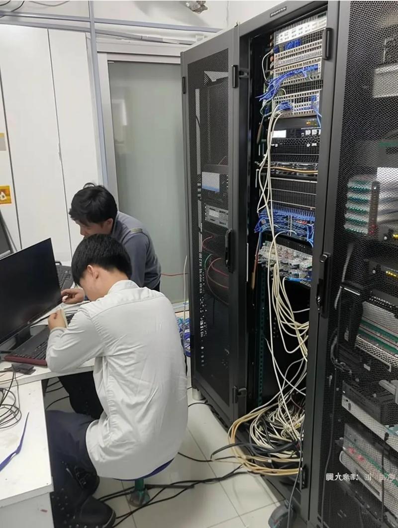 中通信息维用机房