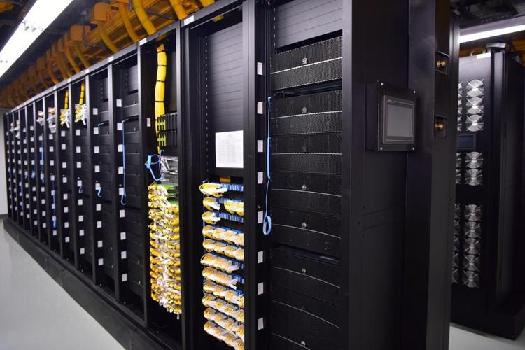 中通信息维用机房