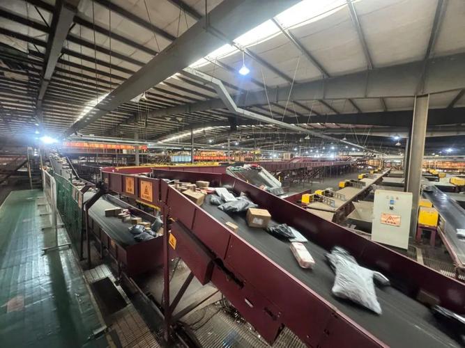 韵达快递上海分拨中心