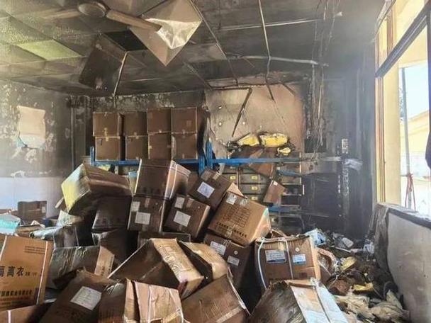 淄博良乡物流园失火